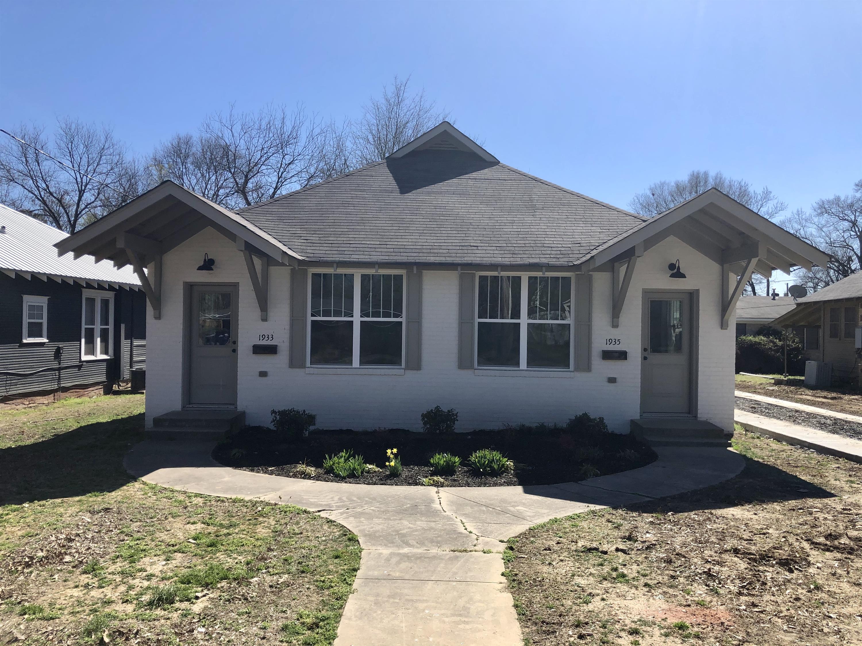 1935 College Ave.